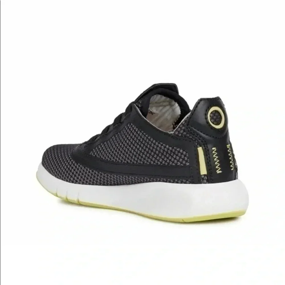 Geox boys sneaker black/lime green breathable sole leather insole size 31 EUC